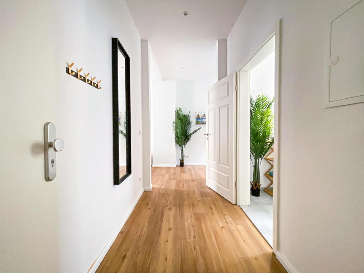 Freundliche Mit Regendusche, Kueche, Waschmaschine&trockner, Tv, Wlan Appartement *