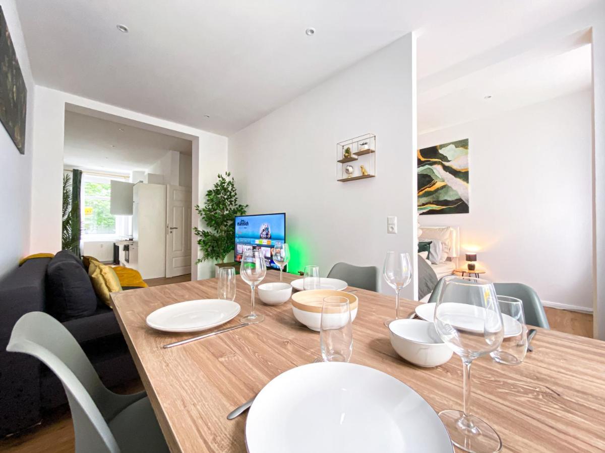 Freundliche Mit Regendusche, Kueche, Waschmaschine&trockner, Tv, Wlan Appartement