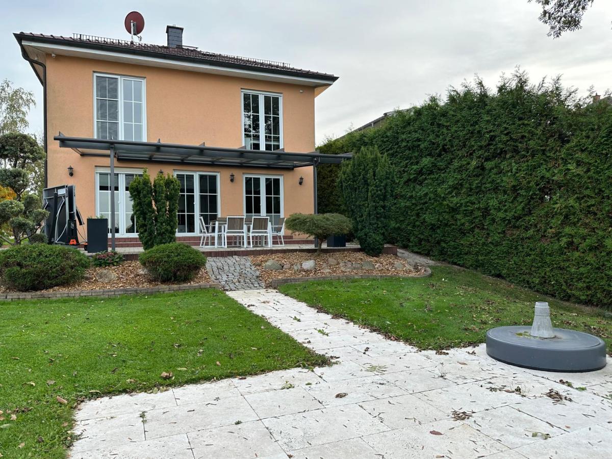 Leipziger Stadtvilla: Geräumig Und Zentral Mit Garten Villa