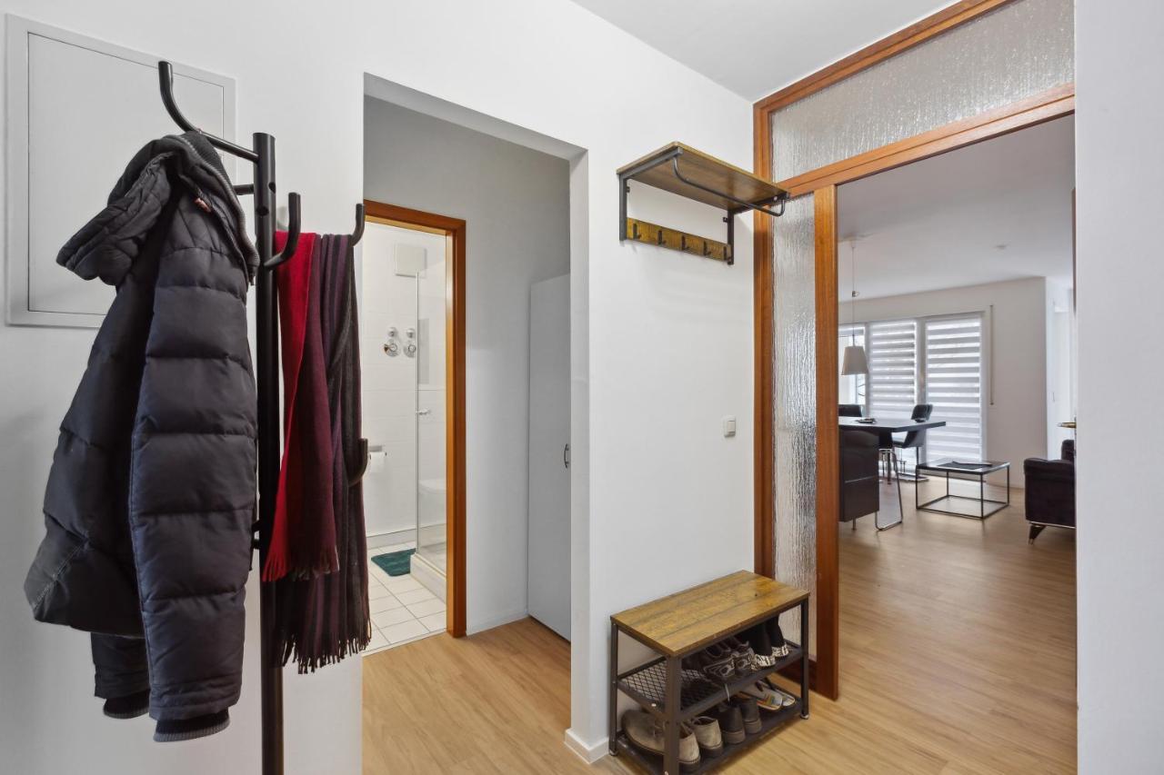 Appartement Eindrucksvolle Zwei-zimmer-wohnung Mit Balkon Und Grosser Kueche