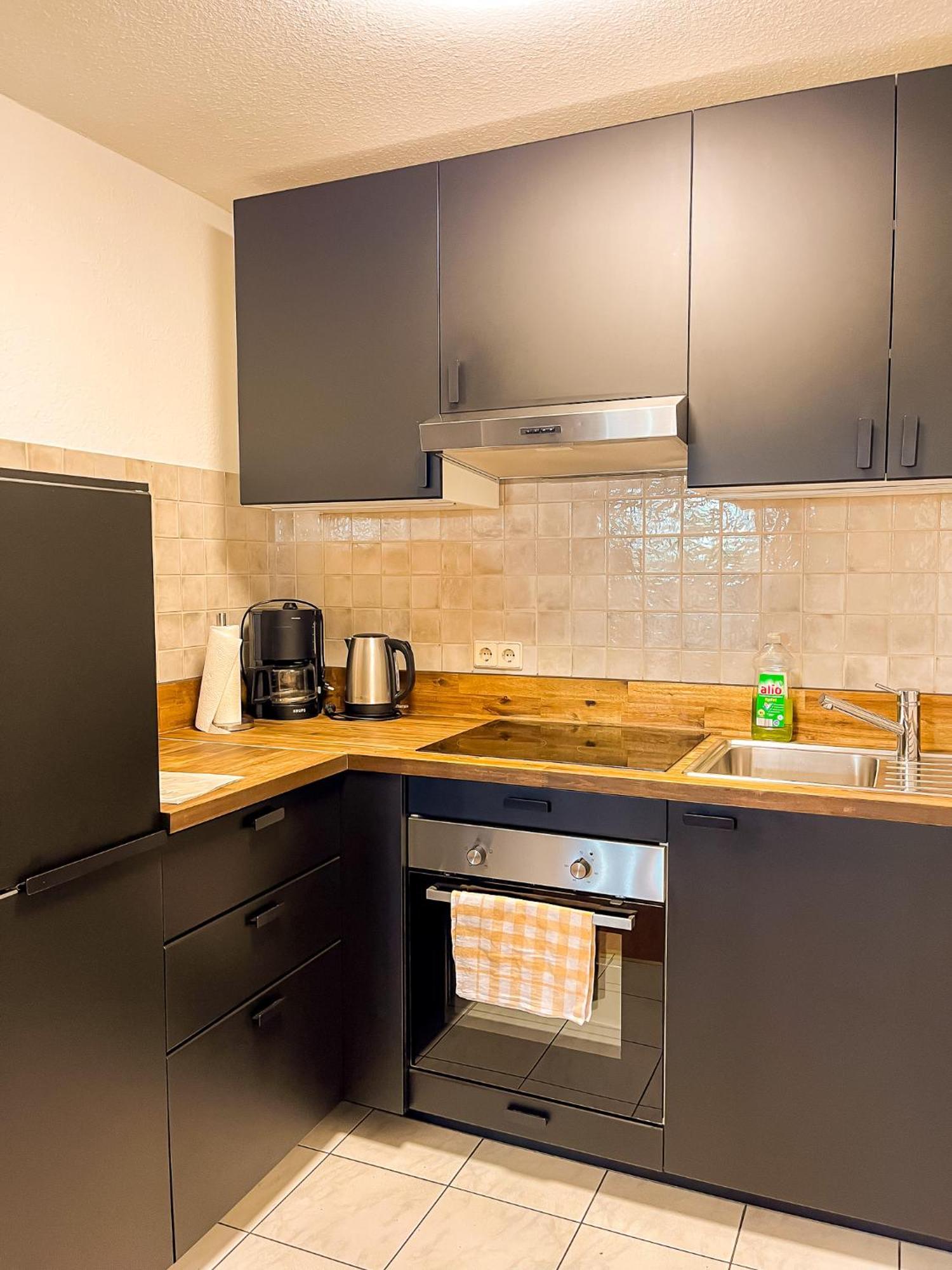 2 Mit Terrasse Und Tiefgaragenstellplatz In Zentrum Von Appartement *