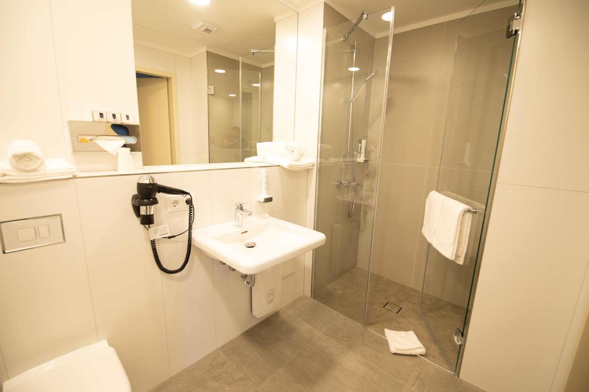 Hotel Th Messe 3*