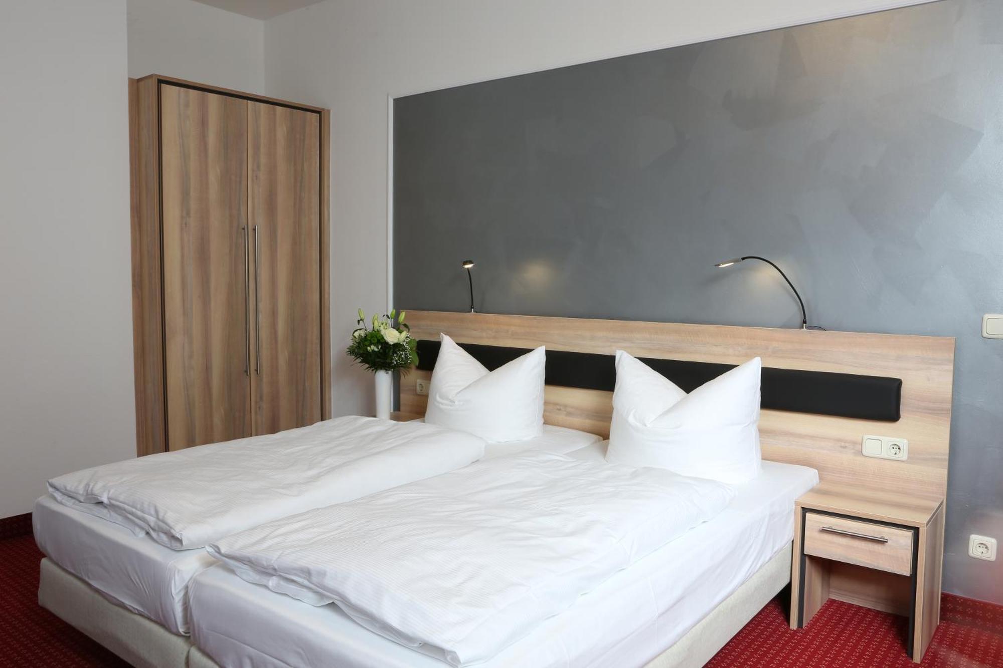 3 Linden Hotel 3*
