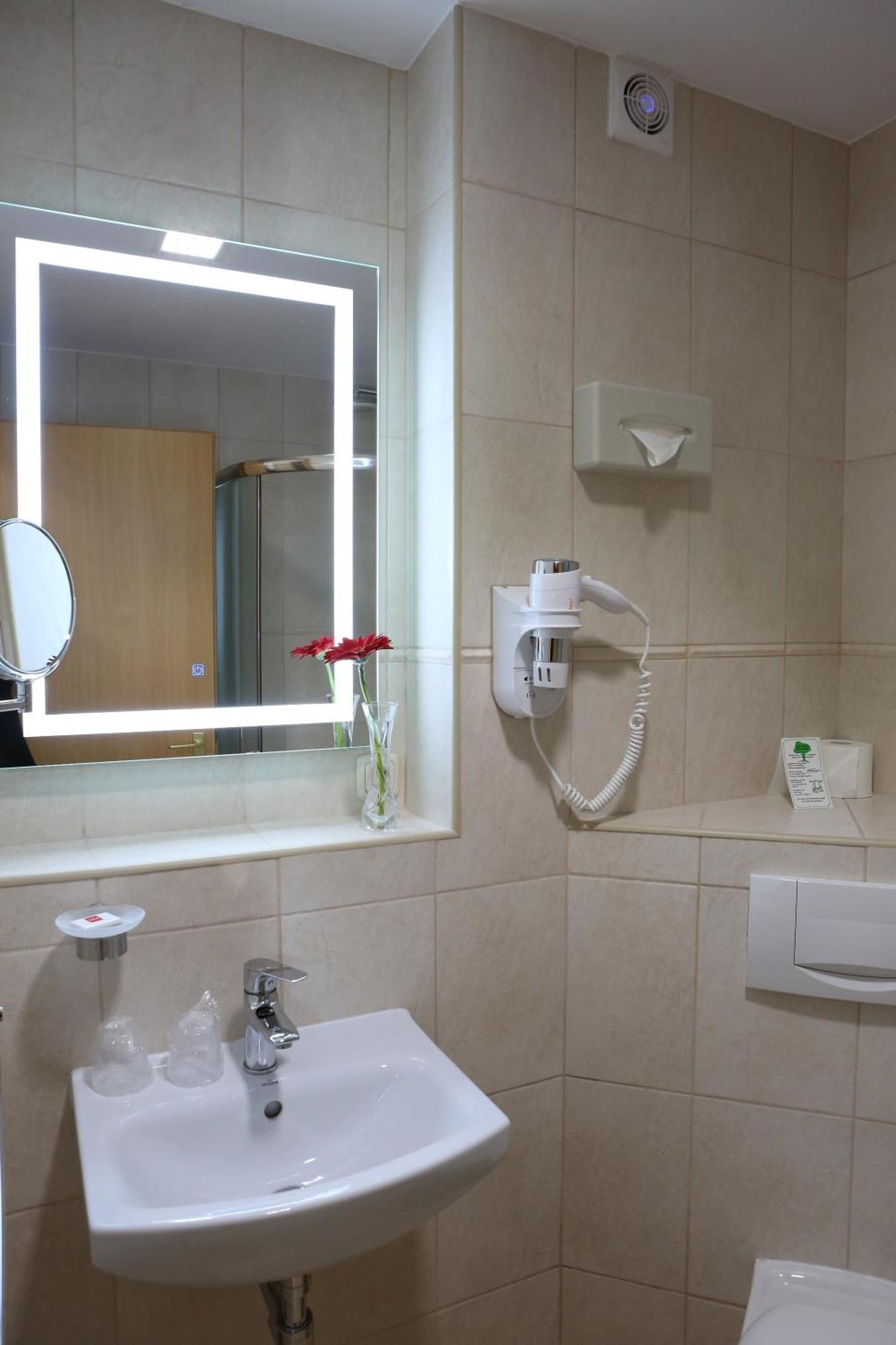 3 Linden Hotel 3*