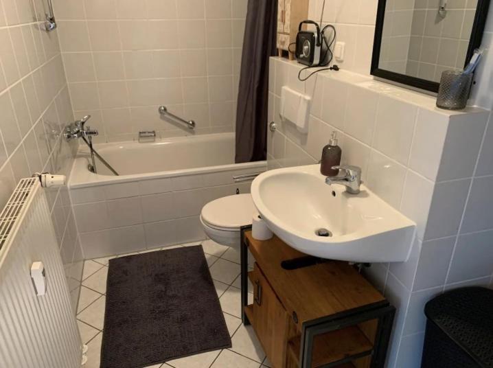 Appartement Live Easy With Balcony,netflix, Quiet, Close To Football Stadium, Direct Train Connection, Espresso Maker Leipzig
