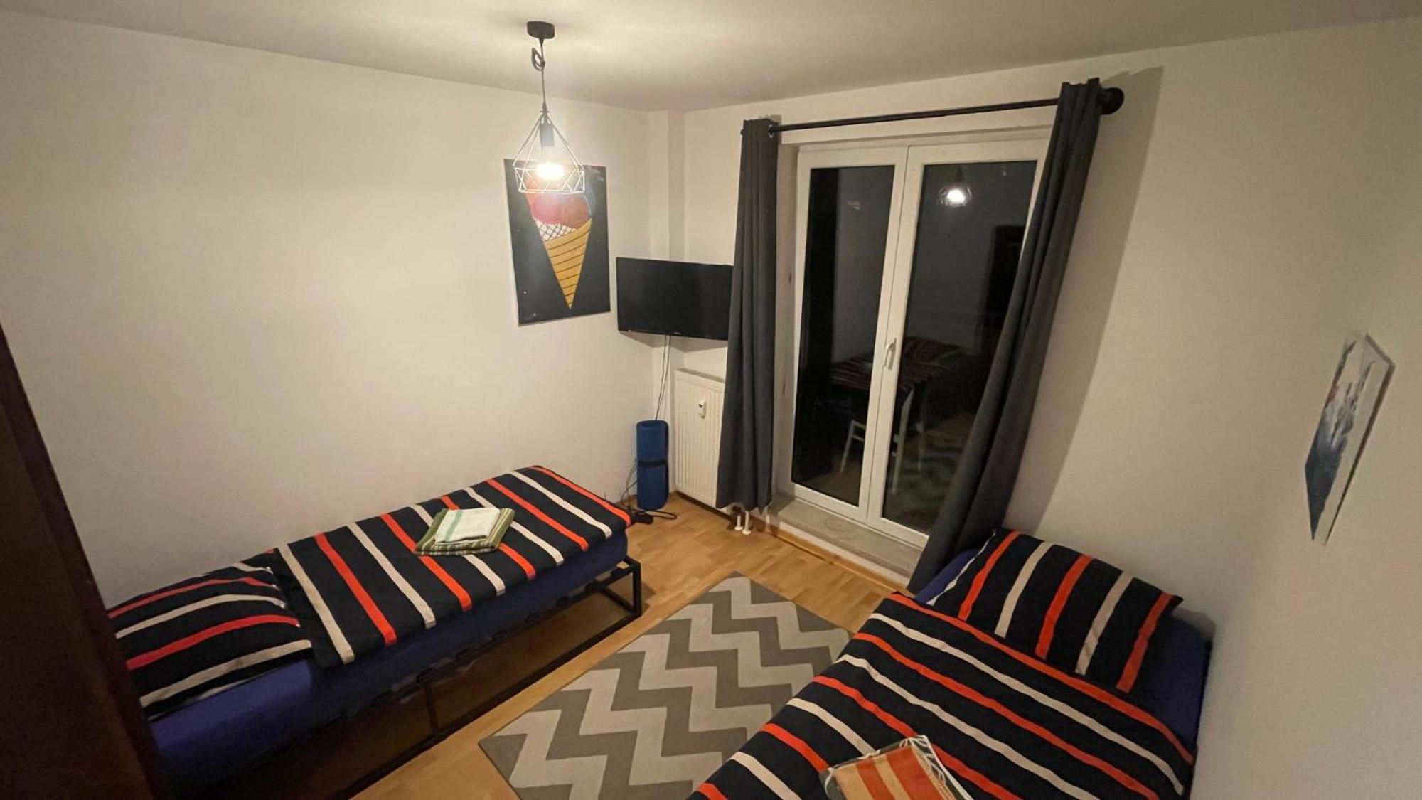 Live Easy With Balcony,netflix, Quiet, Close To Football Stadium, Direct Train Connection, Espresso Maker Appartement Leipzig