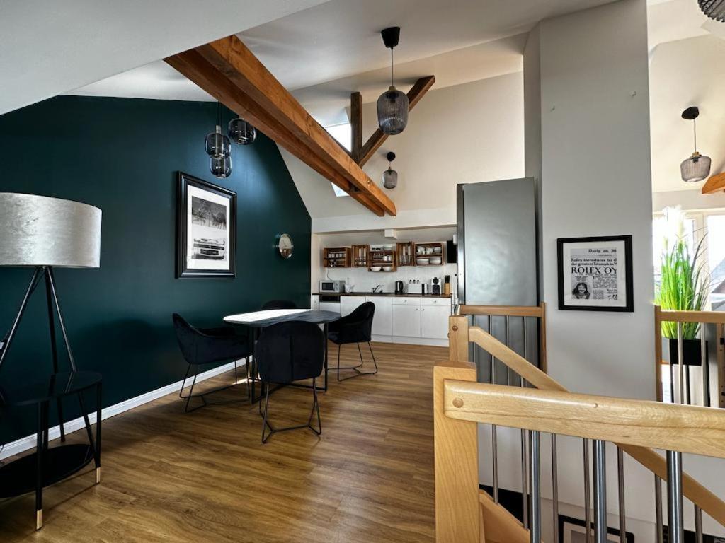 Nr 14 - Hochwertiges 3 Maisonette Mit Grosszugigen Wohnbereich Und Balkon Appartement Leipzig