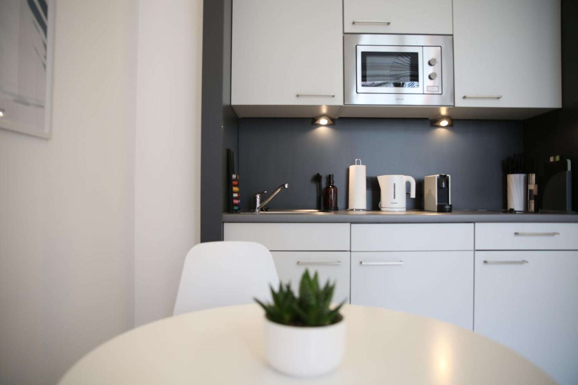Appartement Meos 3 -zentrum-hofblick-gym-netflix