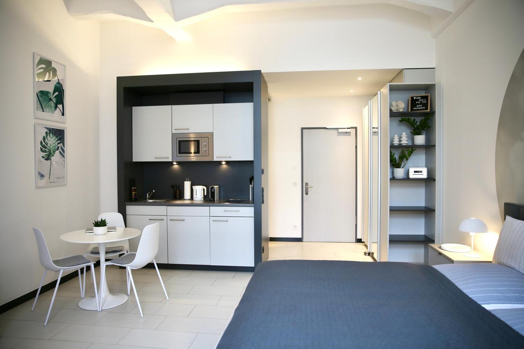 Appartement Meos 3 -zentrum-hofblick-gym-netflix