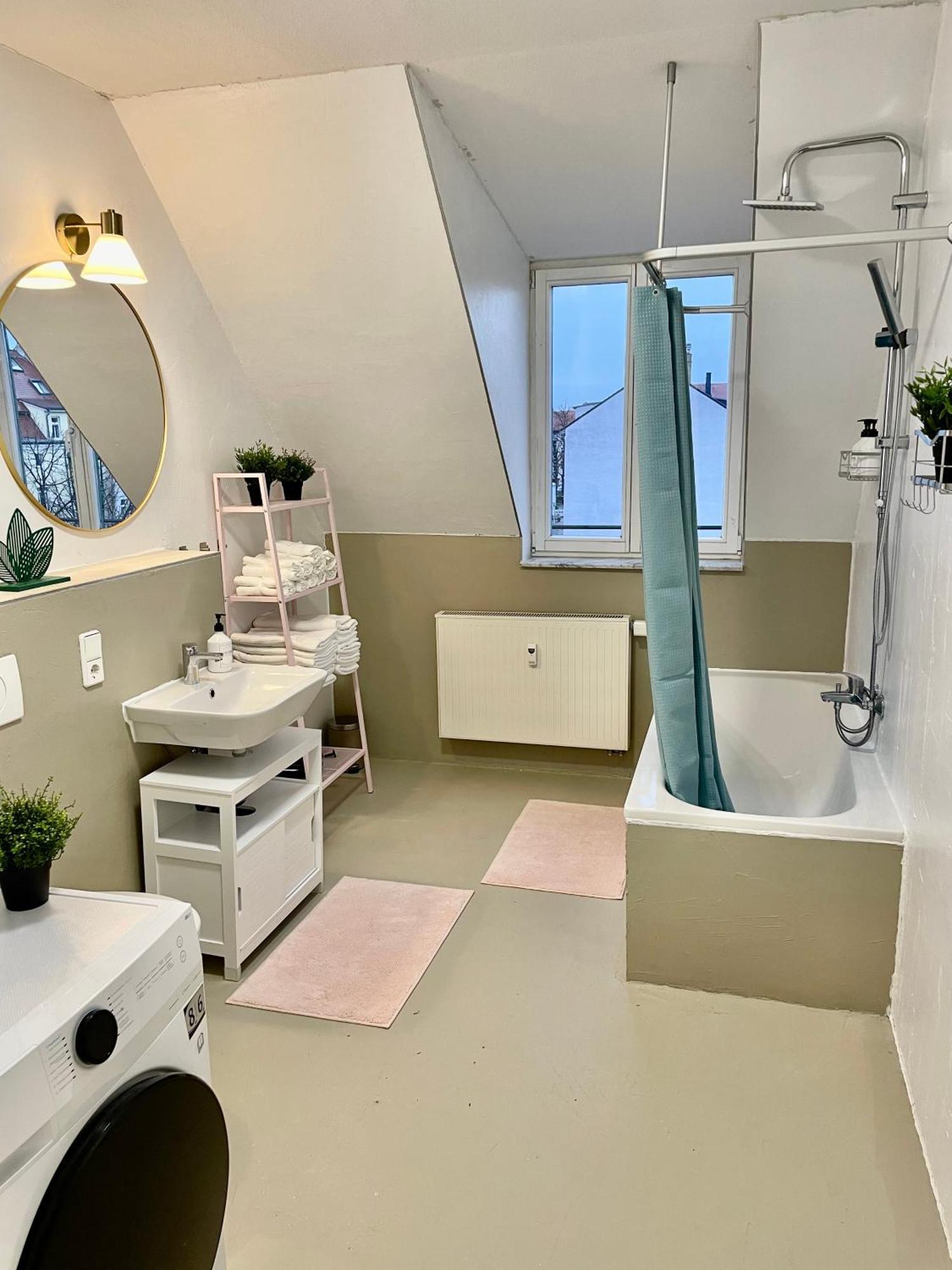 Familientraum-kueche-waschtrockner-playstation-netflix-wifi Apartment