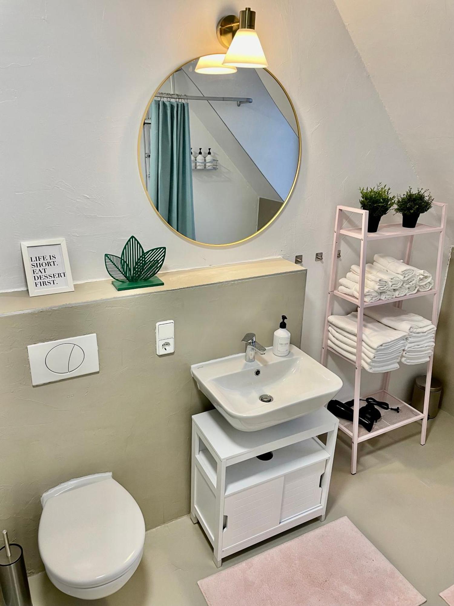 Apartment Familientraum-kueche-waschtrockner-playstation-netflix-wifi *