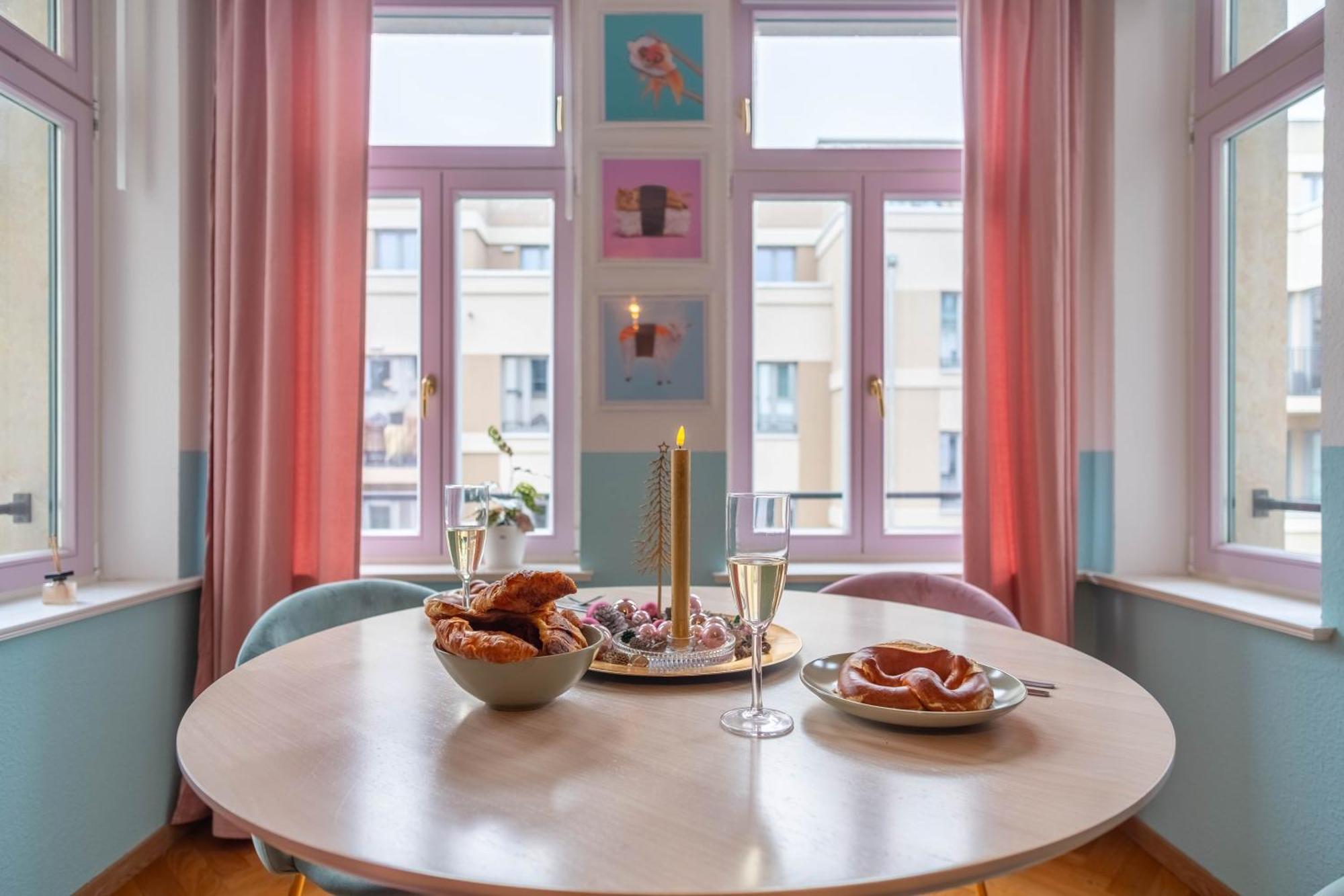 Colorful, Working Place, Netflix, Sight Seeing * Leipzig