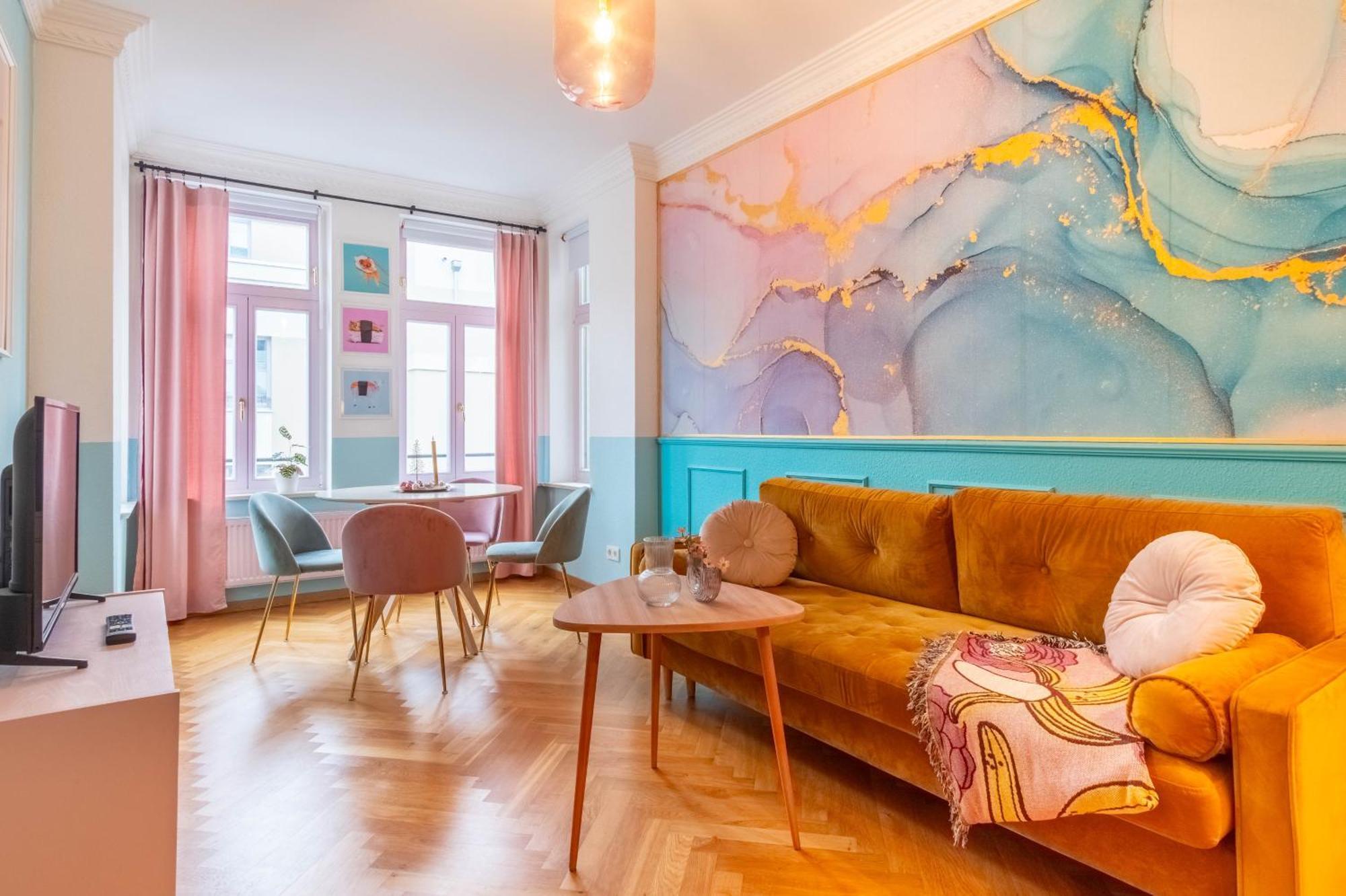 Colorful, Working Place, Netflix, Sight Seeing Apartment