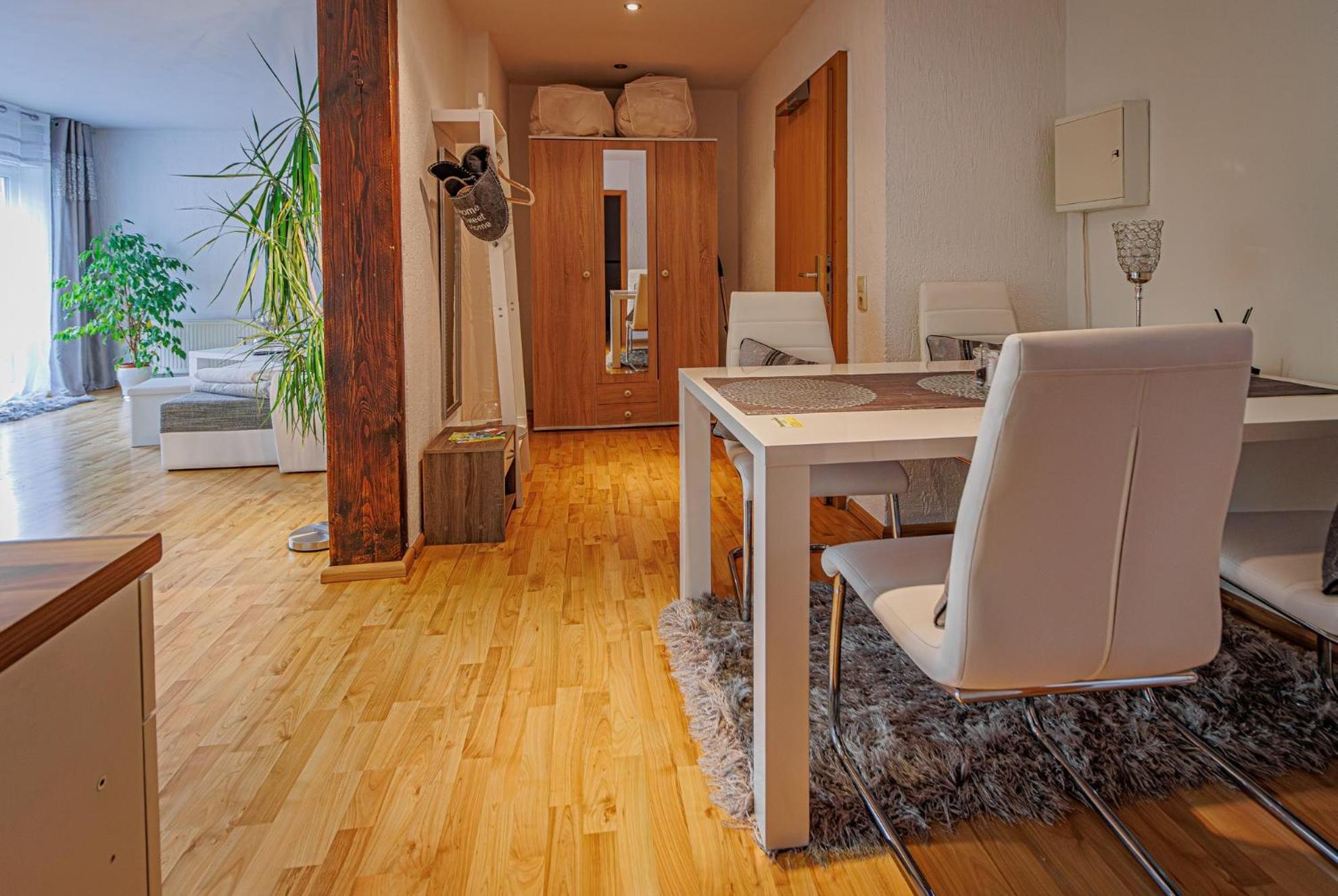 Appartement Wohnen Ueber Einem Mediterranen Restaurant,apartment 2 Oder 3 *