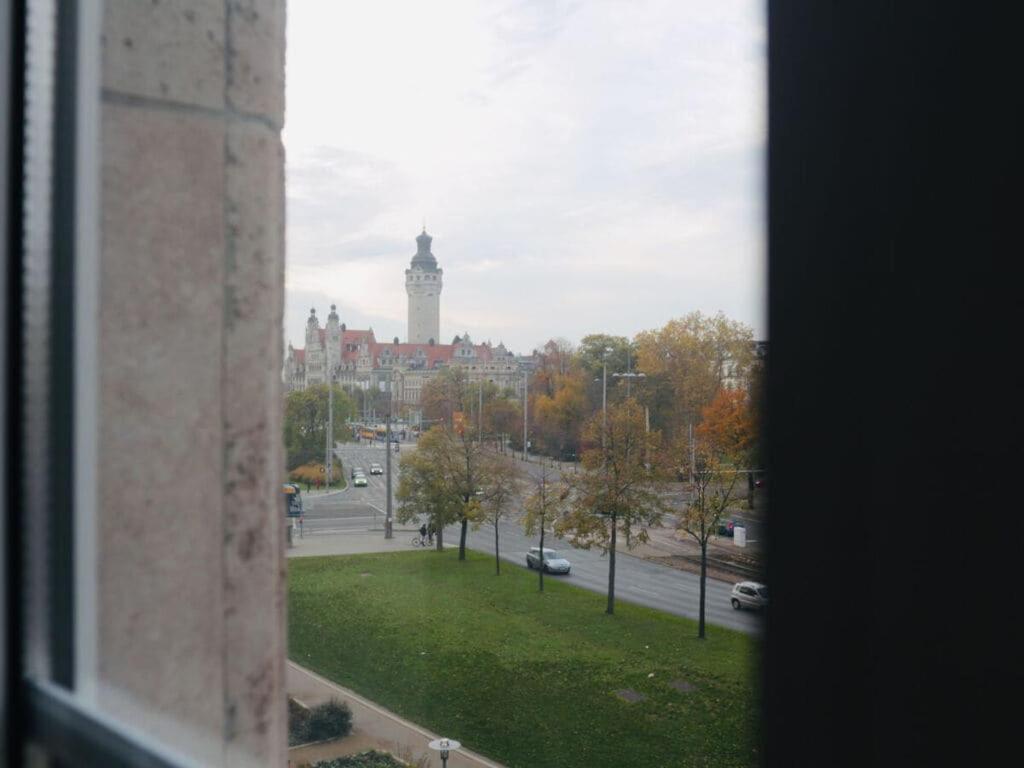 Rossplatz In The Center *