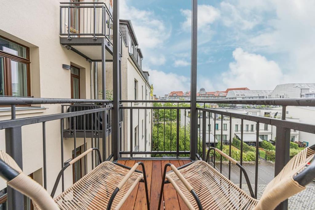 Appartement Stylisches Zentrales City-apartment Mit 2 Balkonen