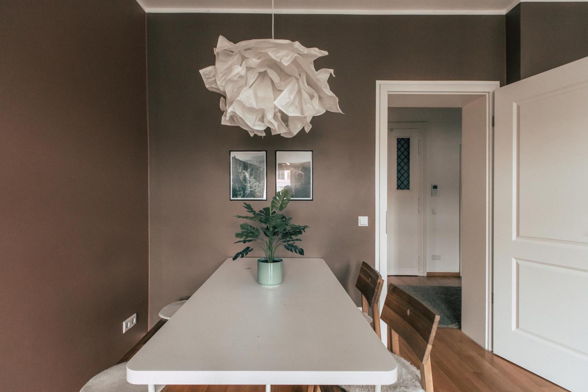 Luga Homes - Zoo Apartment *