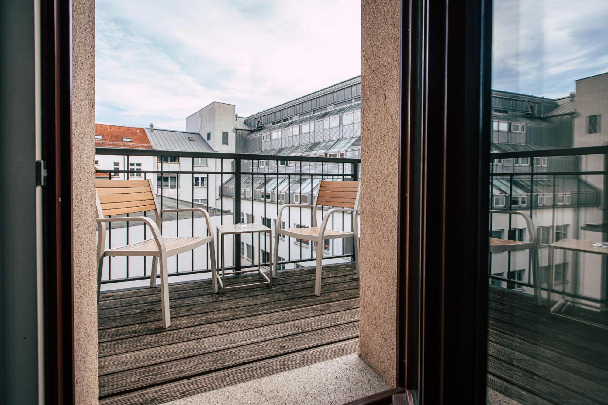 Luga Homes - Zoo Appartement *
