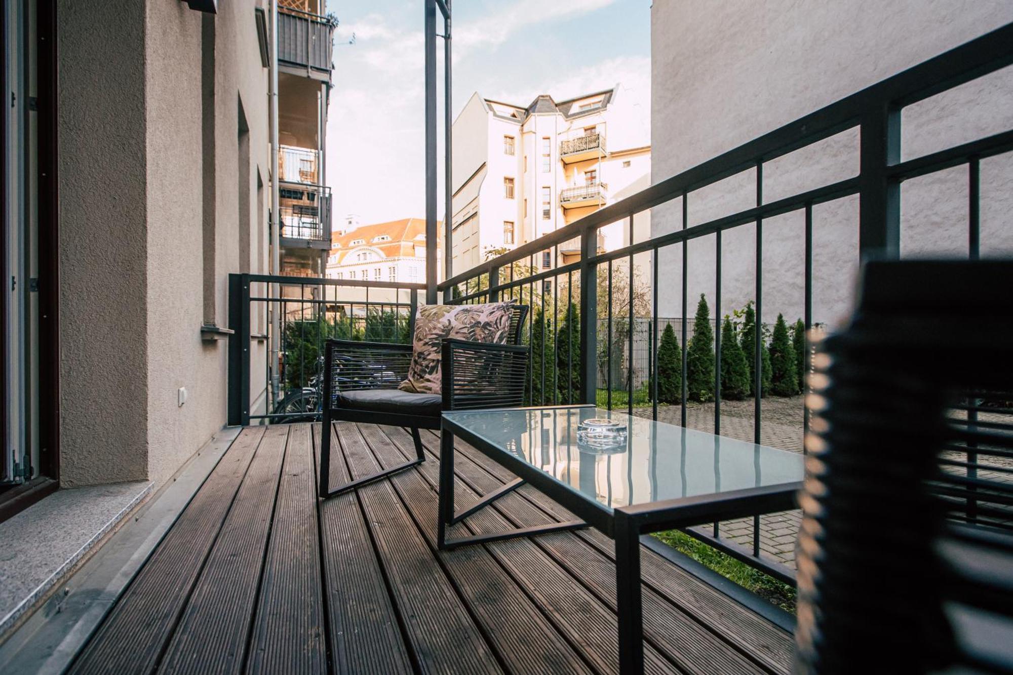 Luga Homes - Zoo Apartment *