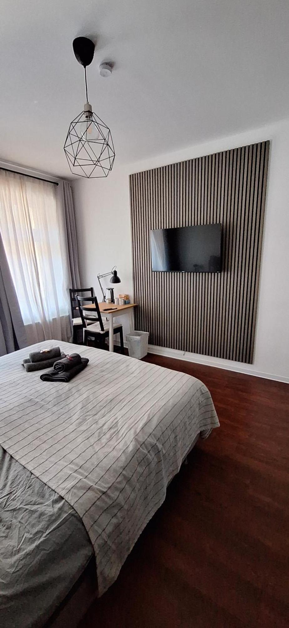 Homestay Modernes Einraumzimmer Mit Eigenem Bad, Balkonnutzung, Zentrumsnah - In 10 Minuten Mit Dem Rad Oder Dem Oepnv Zur Arena Und In Leipzigs Innenstadt Leipzig