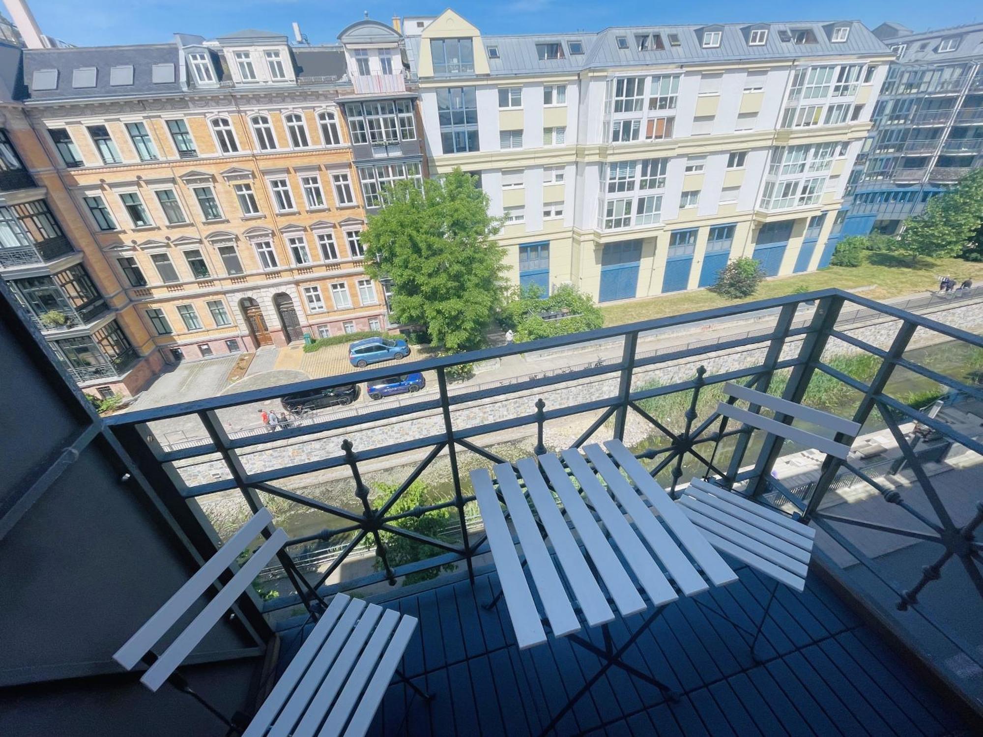 Innenstadt Refugium In Ruhiger Wasserlage+balkon Appartement *