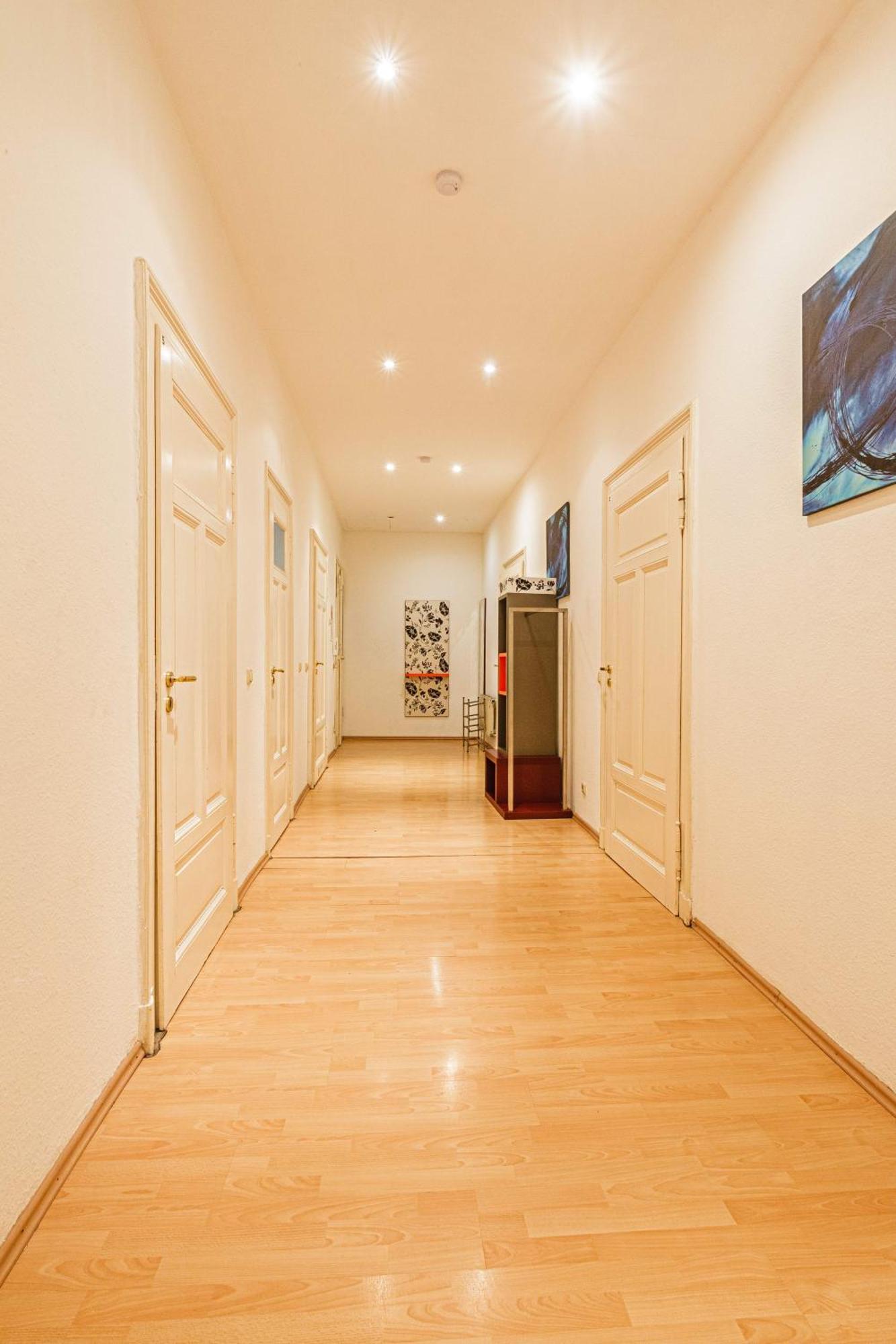Enjoy Your With Dkn - Mon-sun - Late Night Check-in - Multilanguage - Near Railway Station - Witamy Serdecznie Apartment *