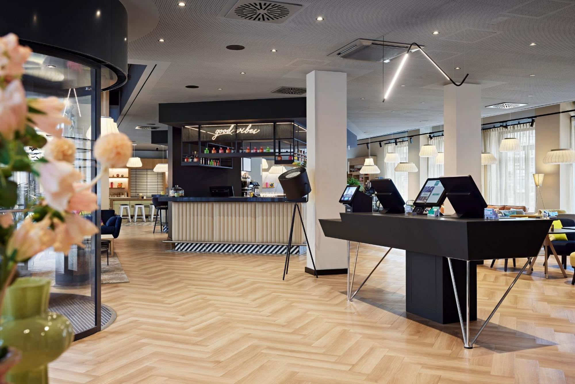 Hotel Legere Express