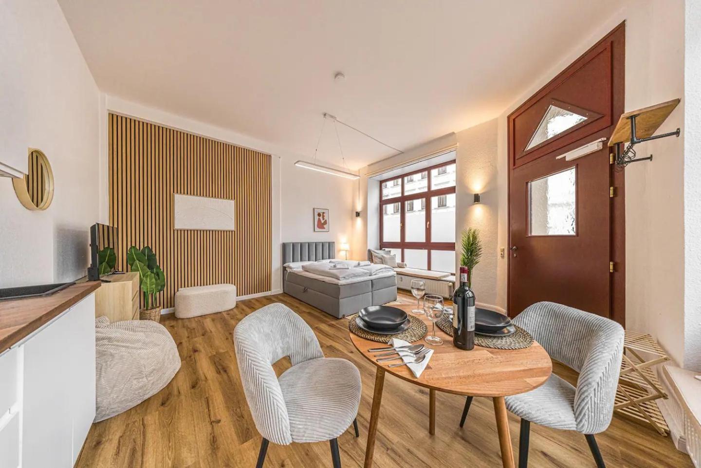 Appartement Ruhige Und Stilvolle Am Clara-zetkin-park
