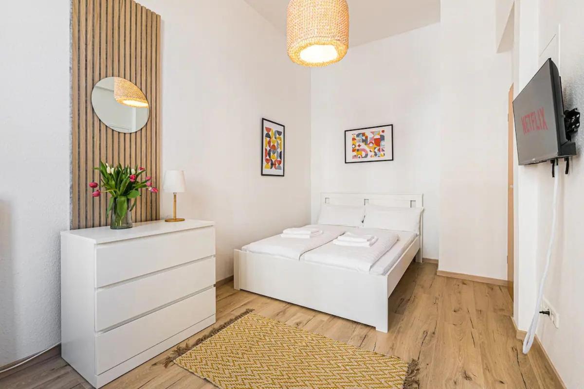 Ruhige Und Stilvolle Am Clara-zetkin-park Appartement *