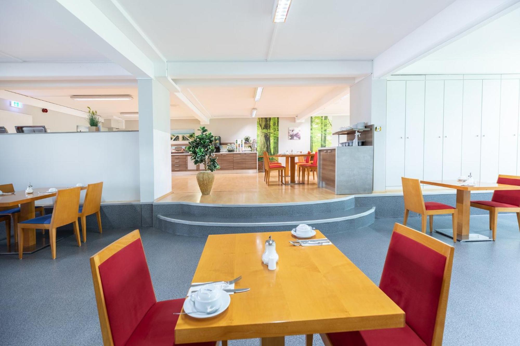 Hotel Aviva 4*