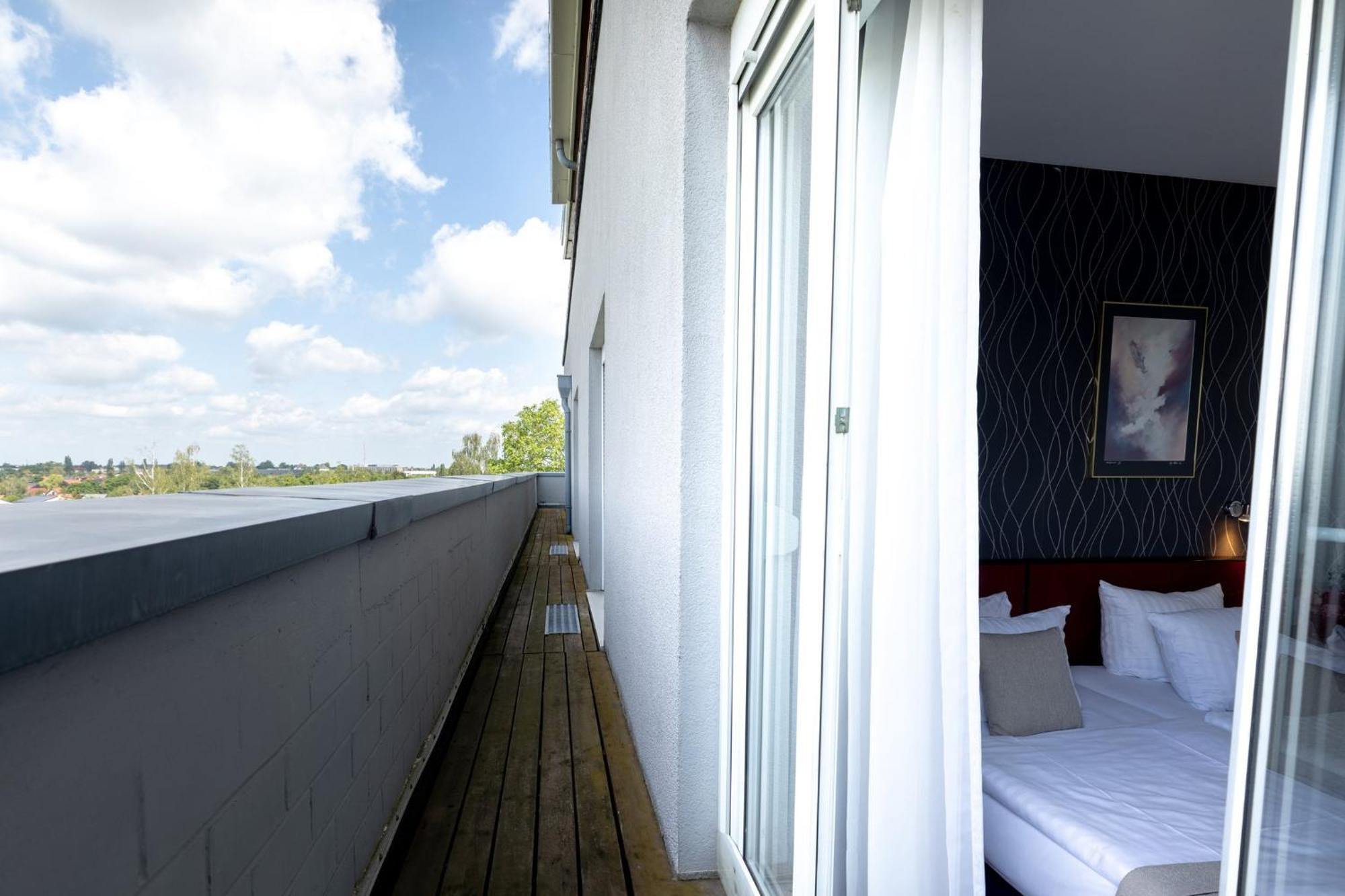 Hotel Aviva 4*