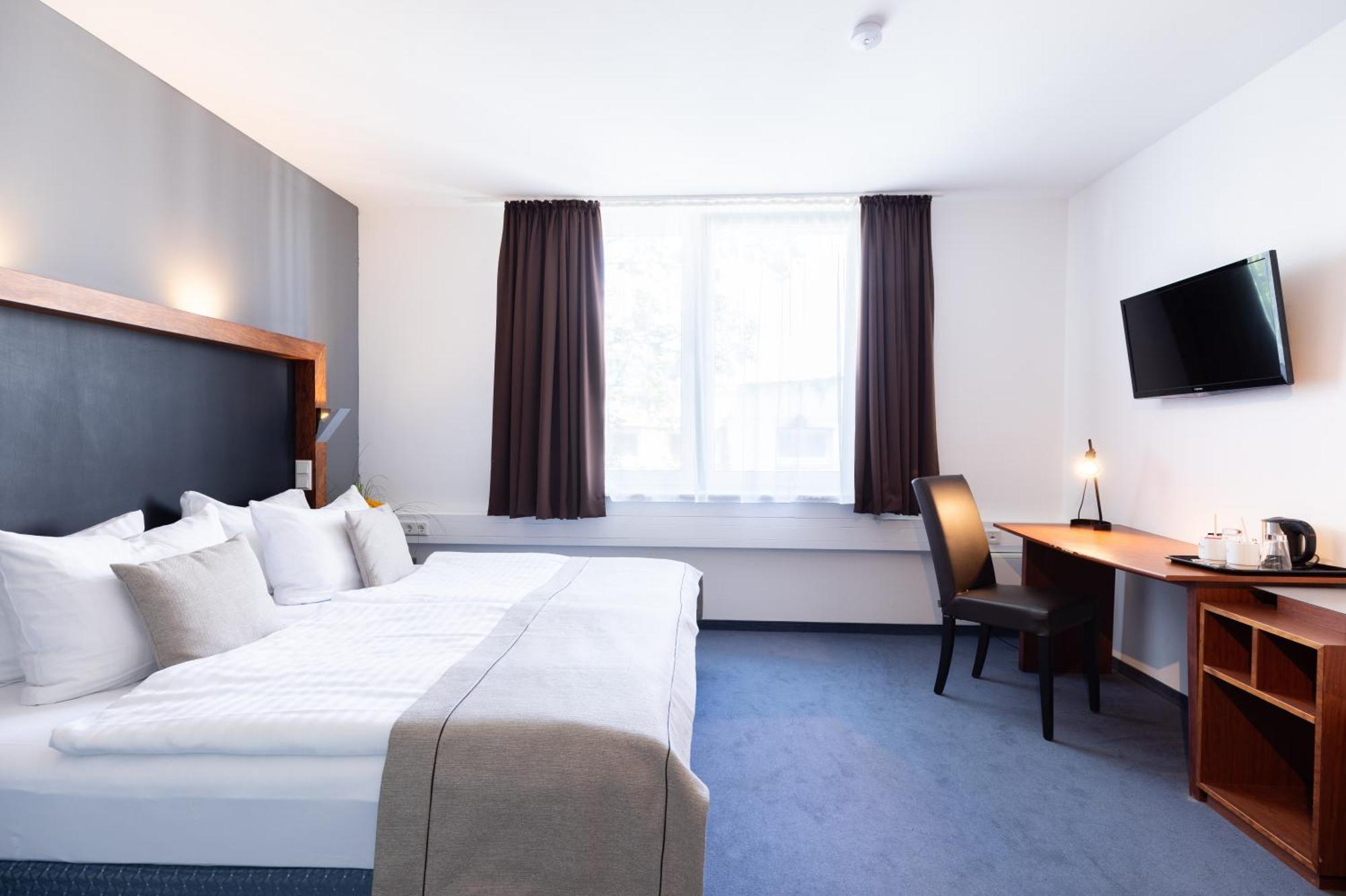 Aviva Hotel 4*