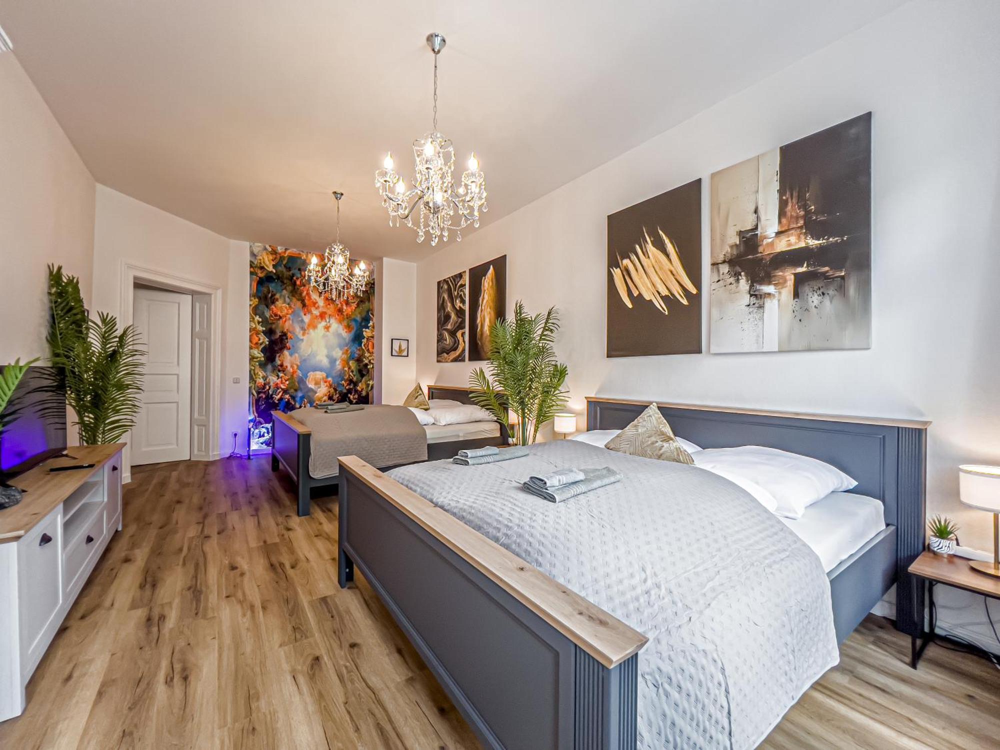 Appartement Grosse 3 Schlafzimmer Mit Kueche, Bad, Waschmaschine & Balkon Am Zoo *