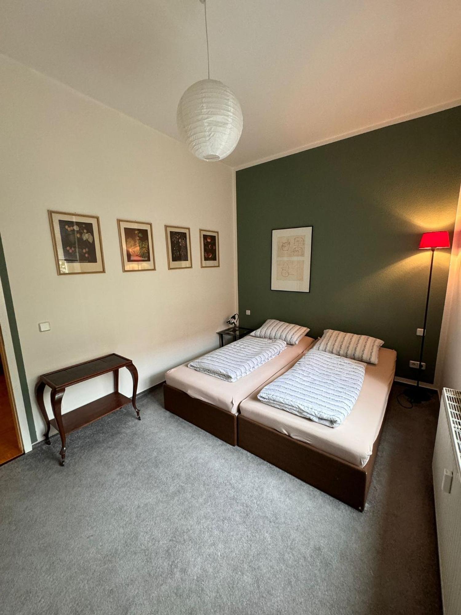 Appartement Geraeumiges 2-raum-apartment Mit Loggia