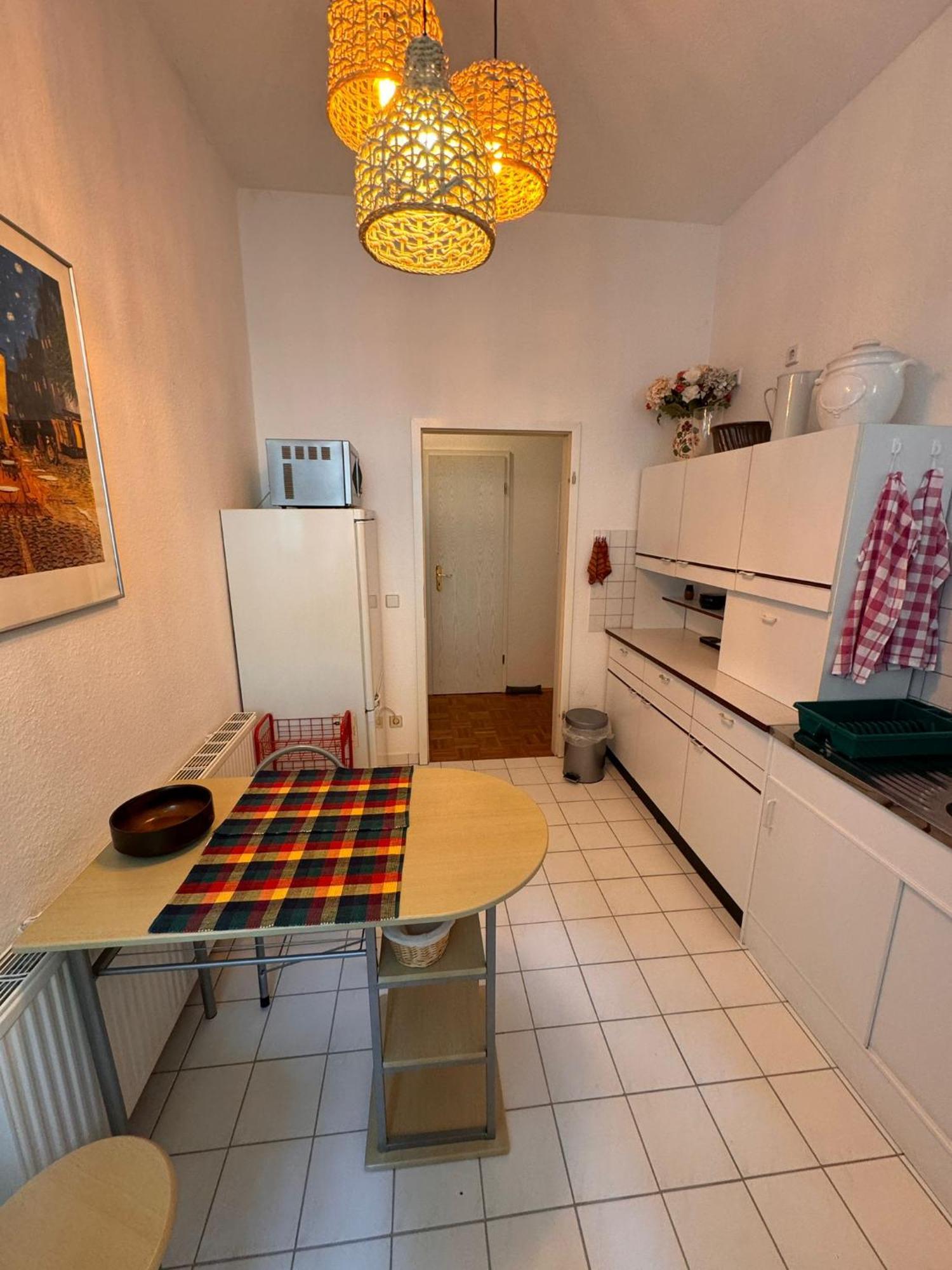 Appartement Geraeumiges 2-raum-apartment Mit Loggia *