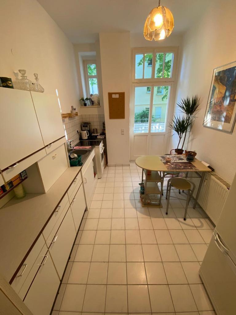 Appartement Geraeumiges 2-raum-apartment Mit Loggia Leipzig
