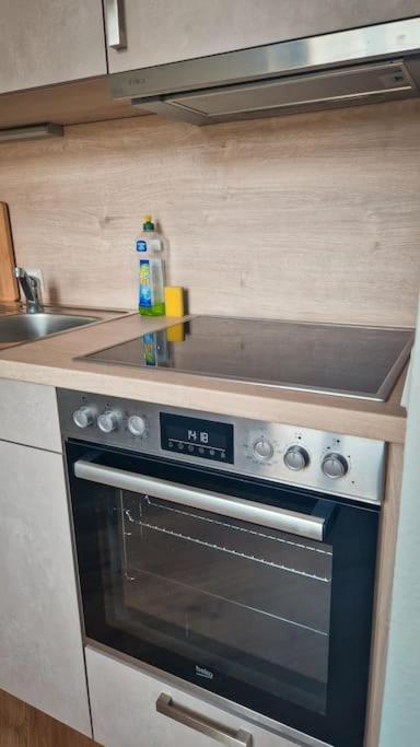 Appartement Monkey Magic Mansion 2 Bedroom Next To Tram And Leipzig