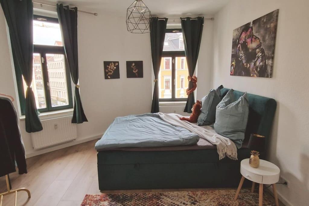 Monkey Magic Mansion 2 Bedroom Next To Tram And Appartement