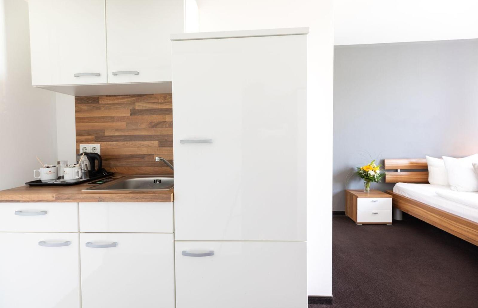 Aviva Hotel 4*