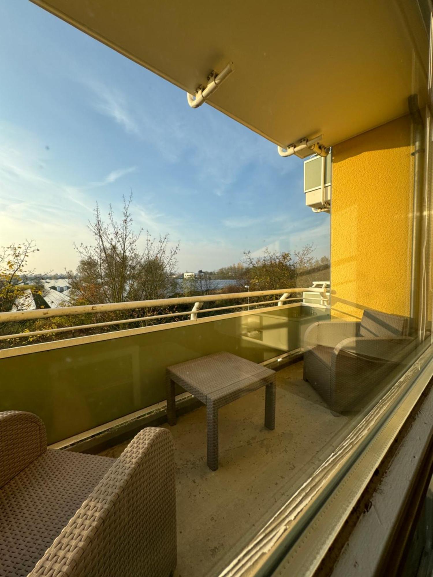 Appartement In Naehe Messe,bmw,porsche,flughafen *