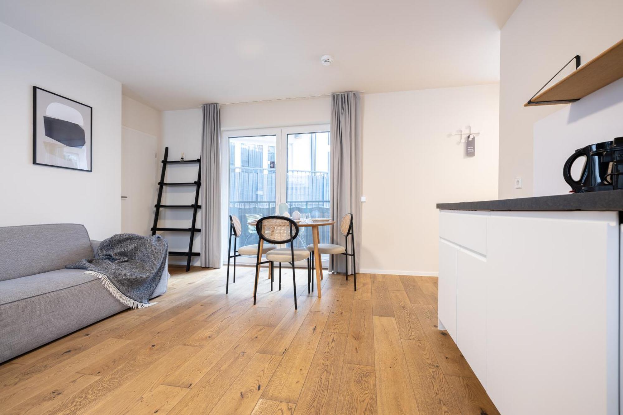 Aparthotel Bright Zentrum-west Stadion - Neueroeffnung - New Opening *