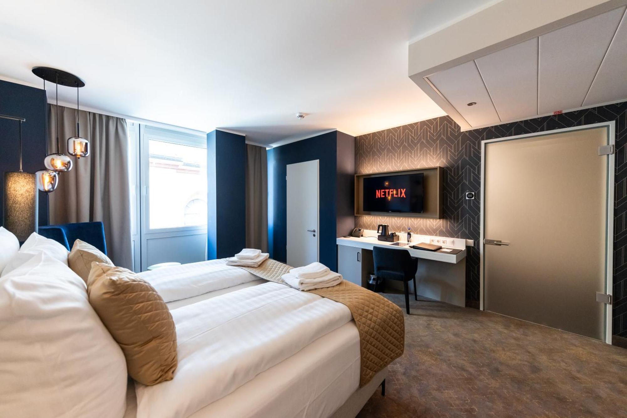 Hotel Western Premier Royal Blue