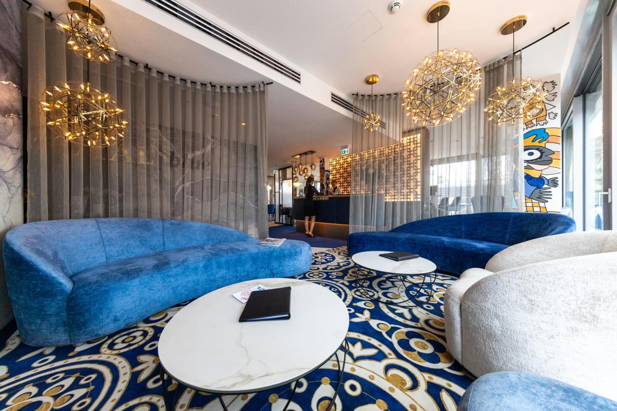 Western Premier Royal Blue 4* Leipzig