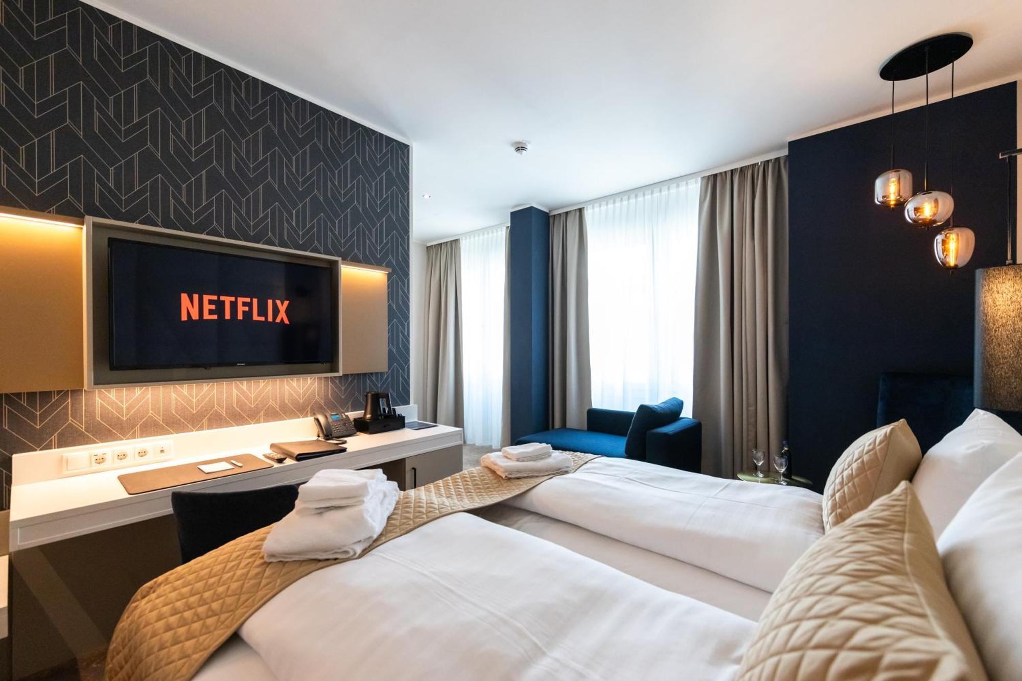 Western Premier Royal Blue Hotel