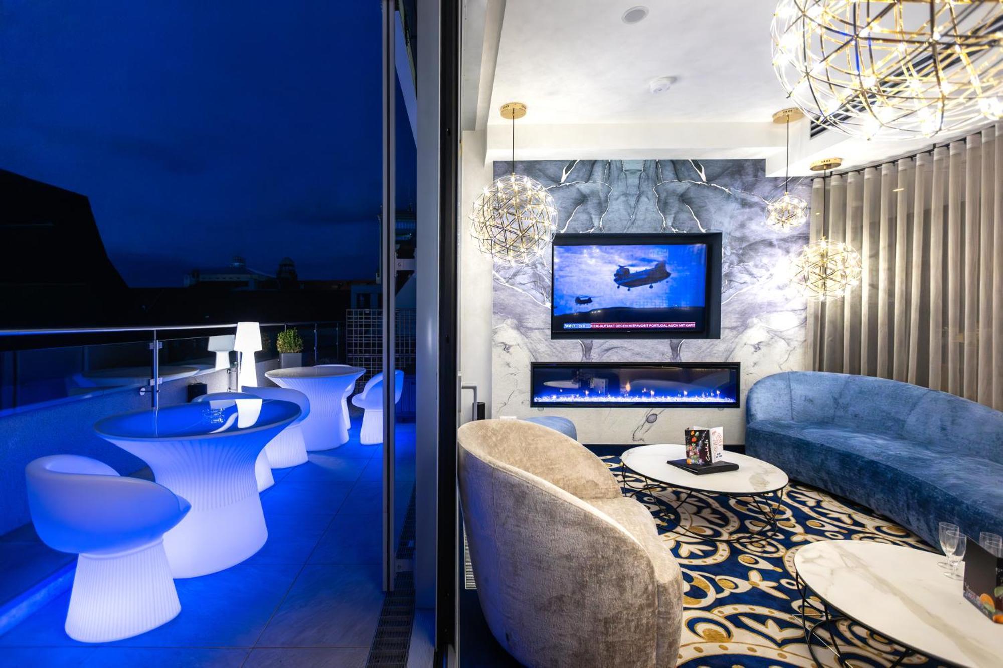 Western Premier Royal Blue Hotel