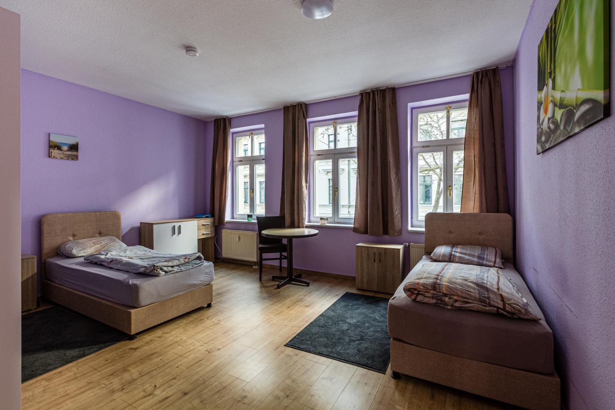 2-Zimmerwohnung Ludwig Mit Balkon Fuer Handwerker Fuer 5 Personen Apartment