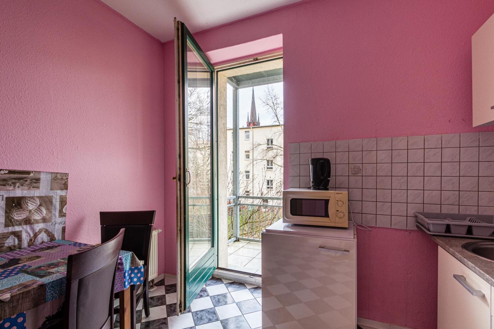 2-Zimmerwohnung Ludwig Mit Balkon Fuer Handwerker Fuer 5 Personen Apartment