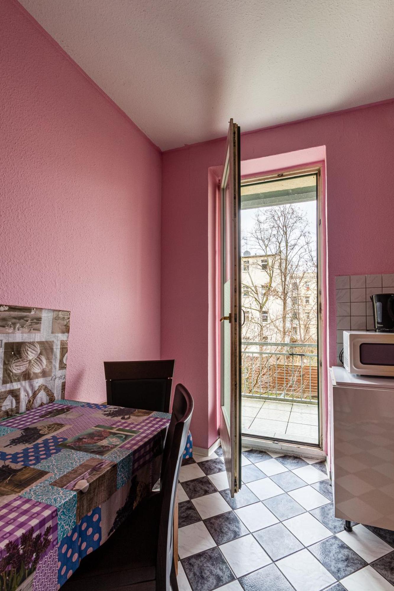 Apartment 2-Zimmerwohnung Ludwig Mit Balkon Fuer Handwerker Fuer 5 Personen