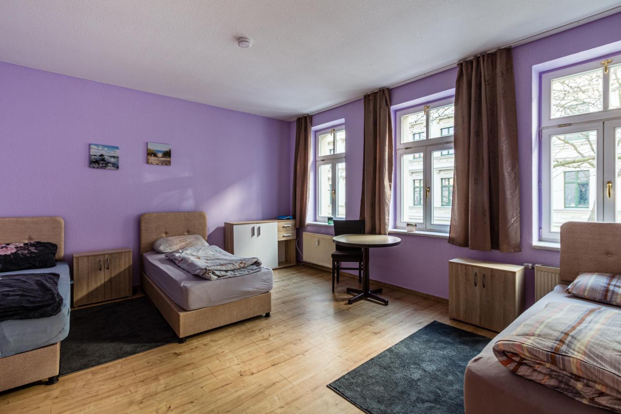 2-Zimmerwohnung Ludwig Mit Balkon Fuer Handwerker Fuer 5 Personen Apartment