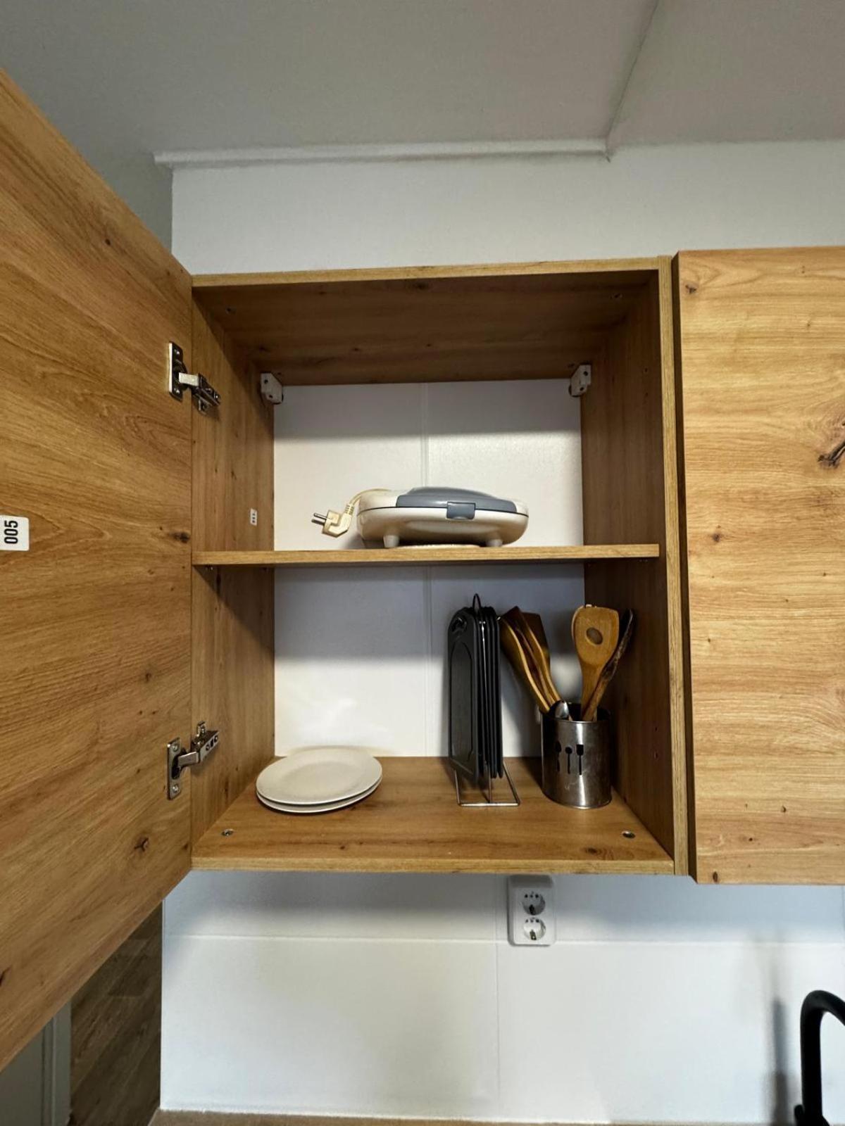Monteursunterkunft Fuer 7 Personen Appartement